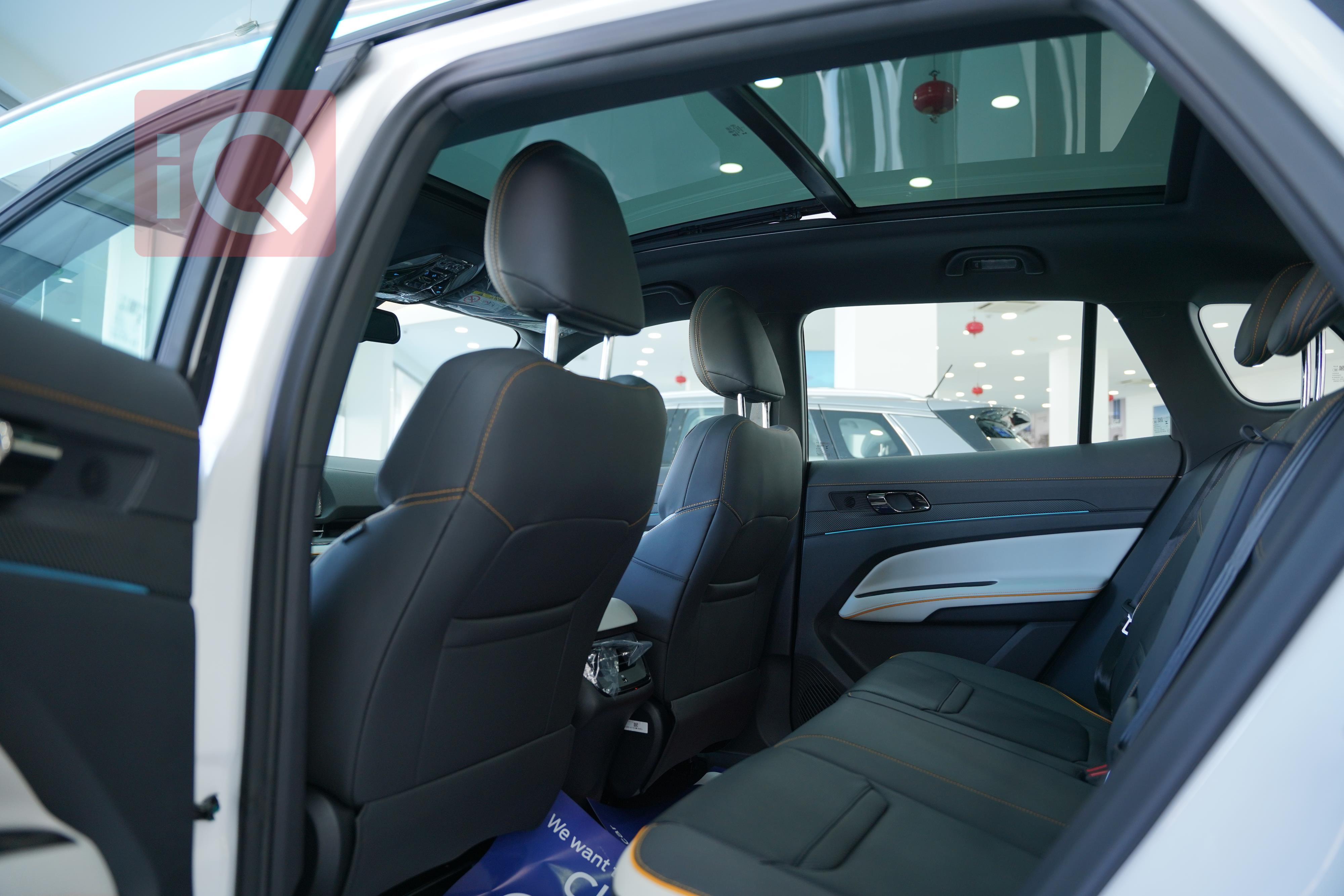 https://cdn.iqcars.ioDSC08099.JPG